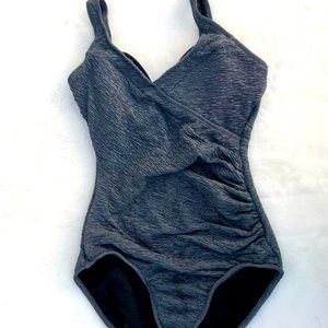 One Piece Bathing Suit Swim Crinkled Ruched Gray Swimsuit Sz. Small